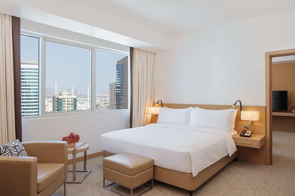 Doubletree By Hilton Fujairah City Habitación foto