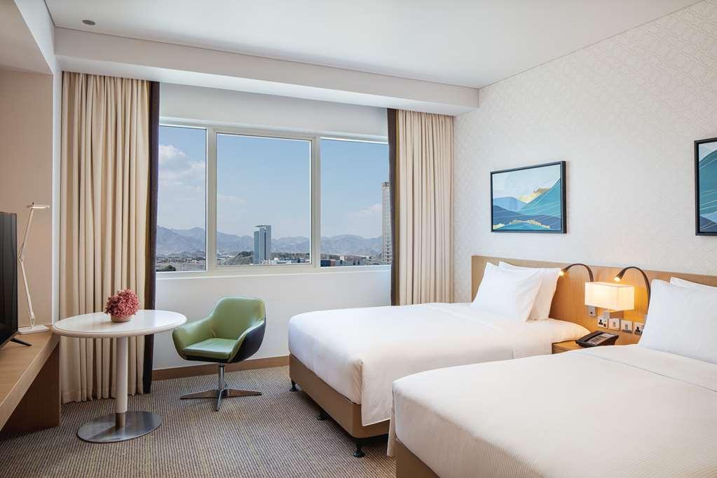 Doubletree By Hilton Fujairah City Habitación foto