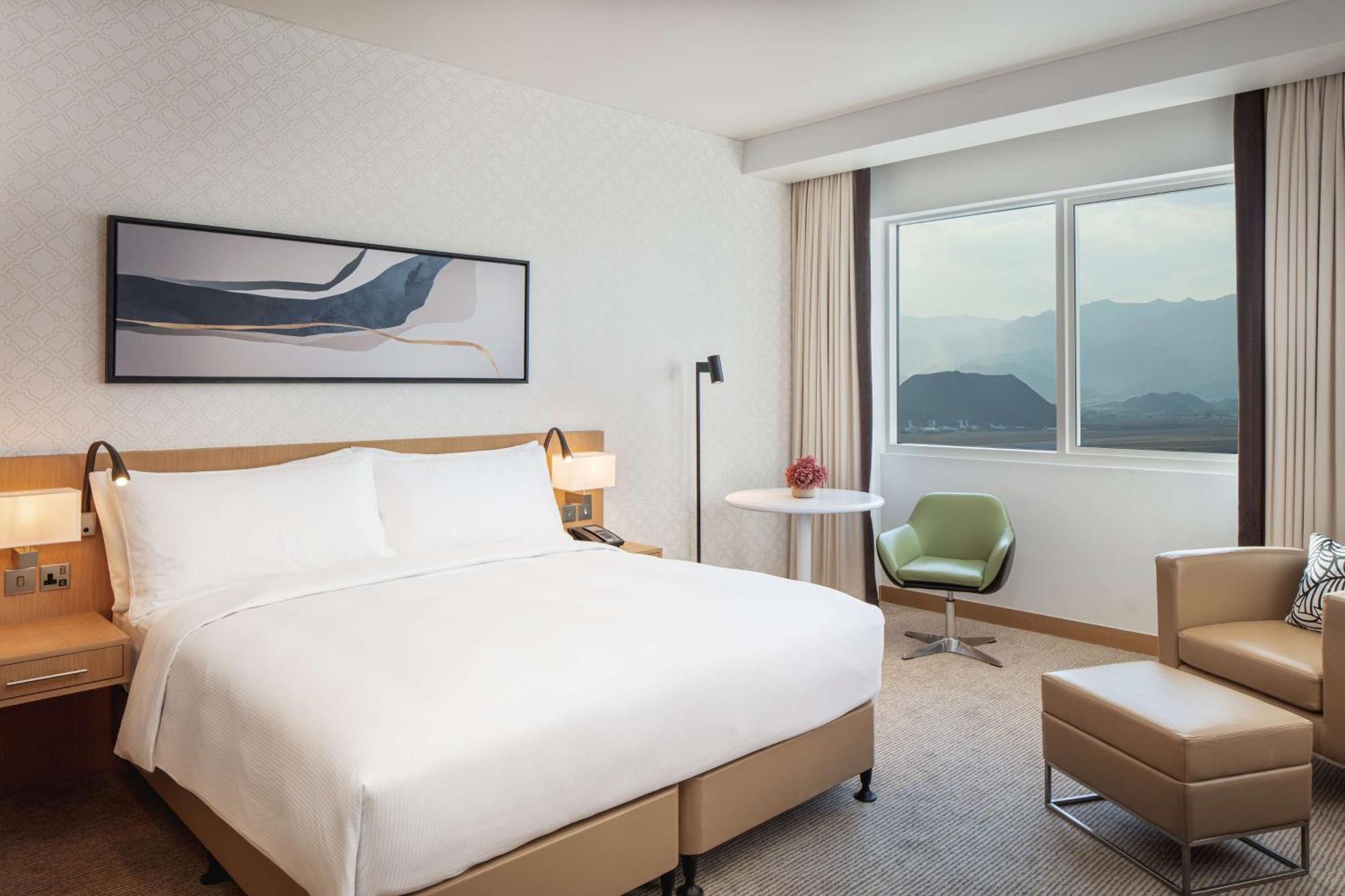Doubletree By Hilton Fujairah City Exterior foto Deluxe Room